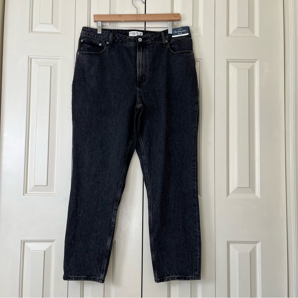 New NWT Abercrombie & Fitch Jeans Womens 33 / 16 L The Mom High Rise Dark Black